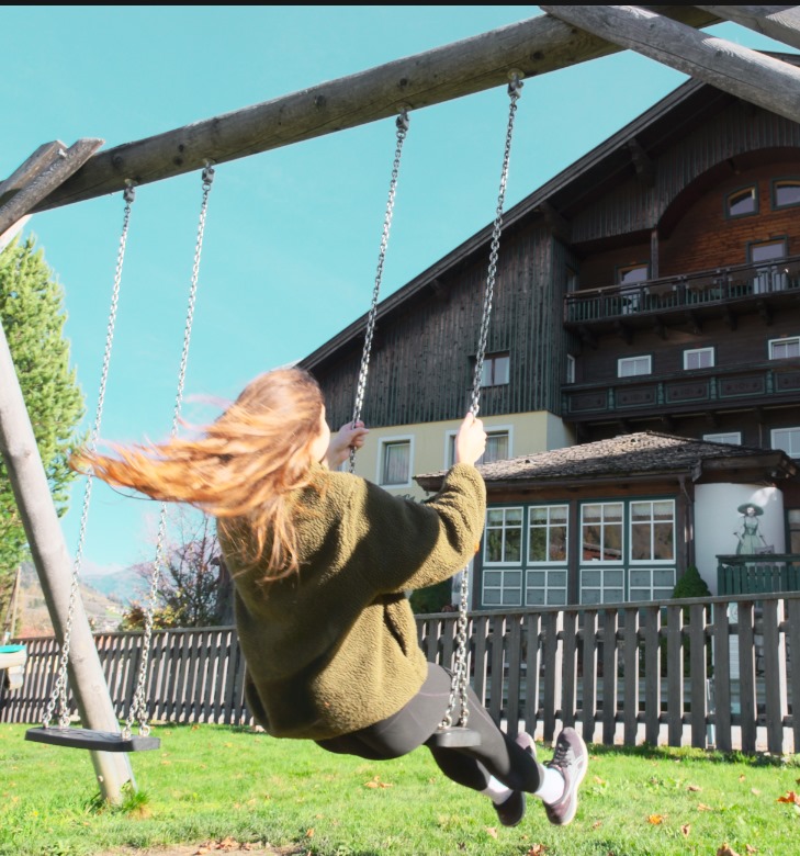 Aussenansicht Spielplatz 2